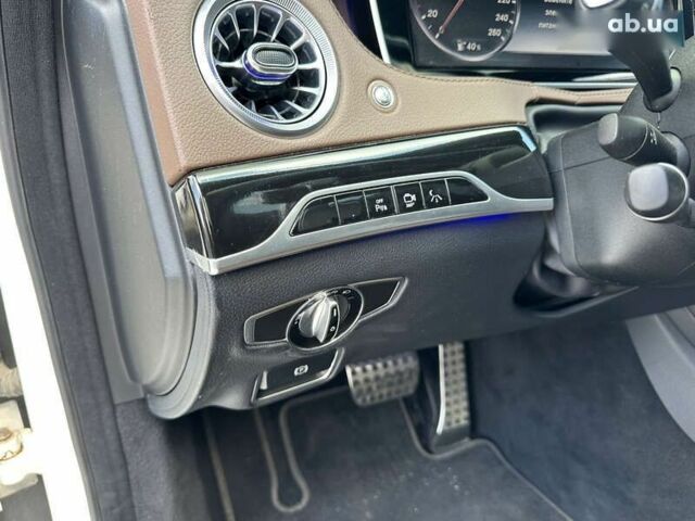 Мерседес С Класс, объемом двигателя 4.7 л и пробегом 160 тыс. км за 27999 $, фото 21 на Automoto.ua