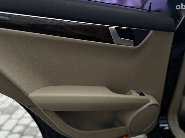 Мерседес С Клас, об'ємом двигуна 3.5 л та пробігом 153 тис. км за 11999 $, фото 19 на Automoto.ua