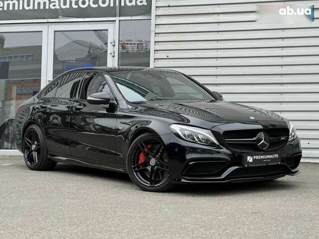 Мерседес С Класс, объемом двигателя 4 л и пробегом 133 тыс. км за 38500 $, фото 2 на Automoto.ua