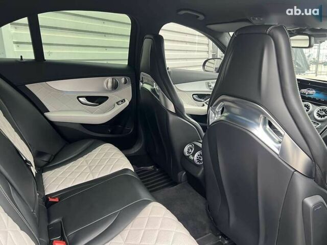 Мерседес С Класс, объемом двигателя 4 л и пробегом 133 тыс. км за 38500 $, фото 28 на Automoto.ua