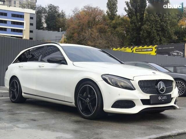 Мерседес С Класс, объемом двигателя 2.1 л и пробегом 220 тыс. км за 15999 $, фото 2 на Automoto.ua