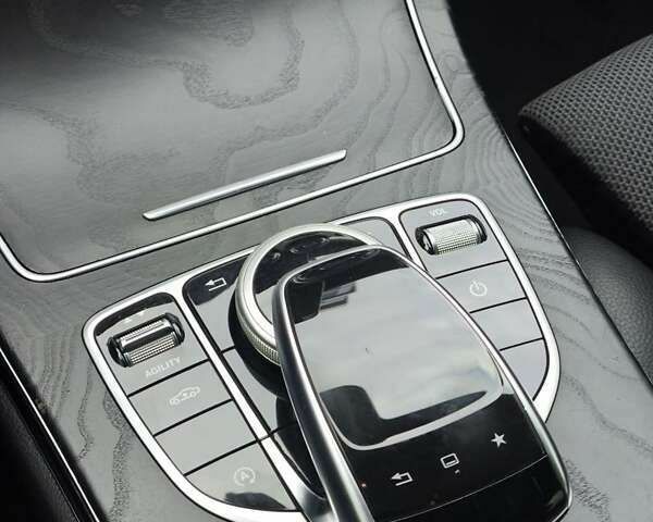 Мерседес С Класс, объемом двигателя 2.1 л и пробегом 220 тыс. км за 15999 $, фото 23 на Automoto.ua