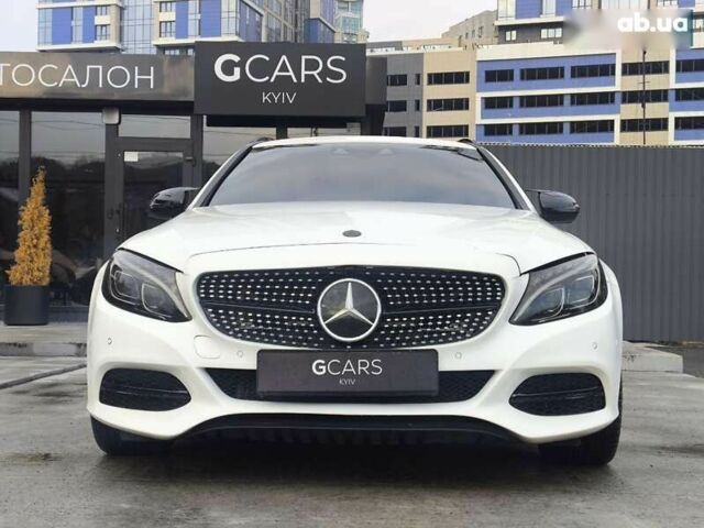 Мерседес С Класс, объемом двигателя 2.1 л и пробегом 220 тыс. км за 15999 $, фото 1 на Automoto.ua