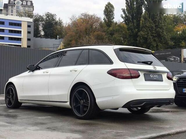 Мерседес С Класс, объемом двигателя 2.1 л и пробегом 220 тыс. км за 15999 $, фото 5 на Automoto.ua