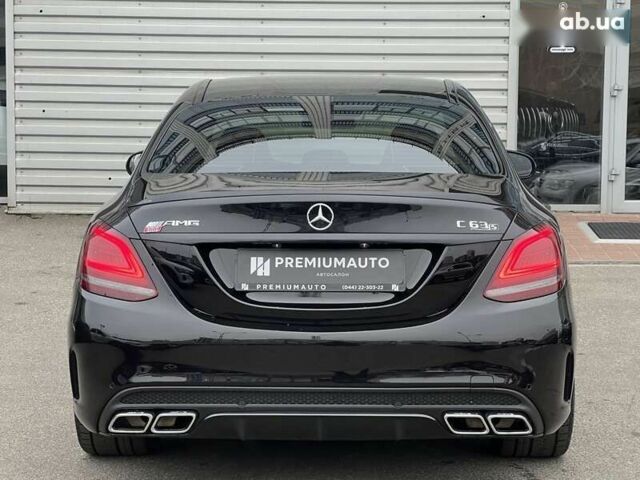 Мерседес С Класс, объемом двигателя 4 л и пробегом 133 тыс. км за 38500 $, фото 12 на Automoto.ua