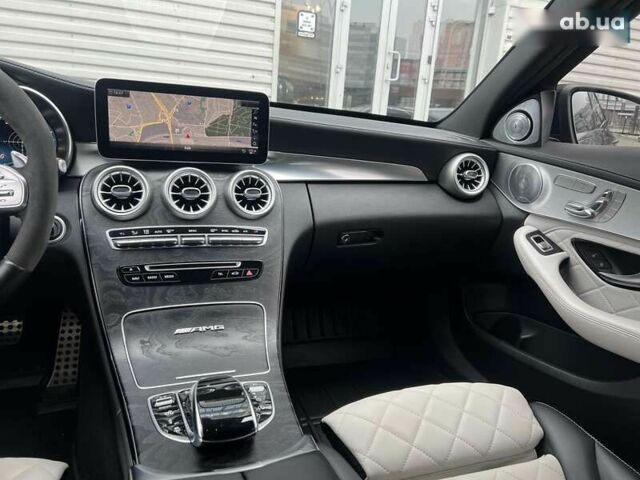 Мерседес С Класс, объемом двигателя 4 л и пробегом 133 тыс. км за 38500 $, фото 24 на Automoto.ua