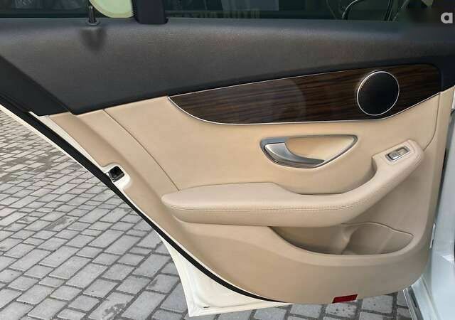 Мерседес С Класс, объемом двигателя 2 л и пробегом 67 тыс. км за 19500 $, фото 27 на Automoto.ua