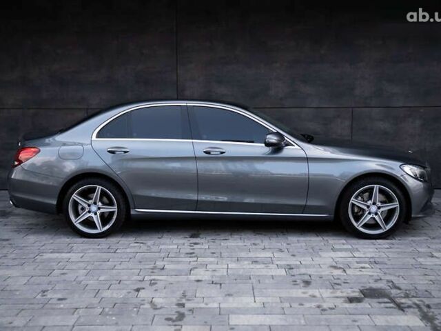 Мерседес С Класс, объемом двигателя 2 л и пробегом 137 тыс. км за 23900 $, фото 3 на Automoto.ua