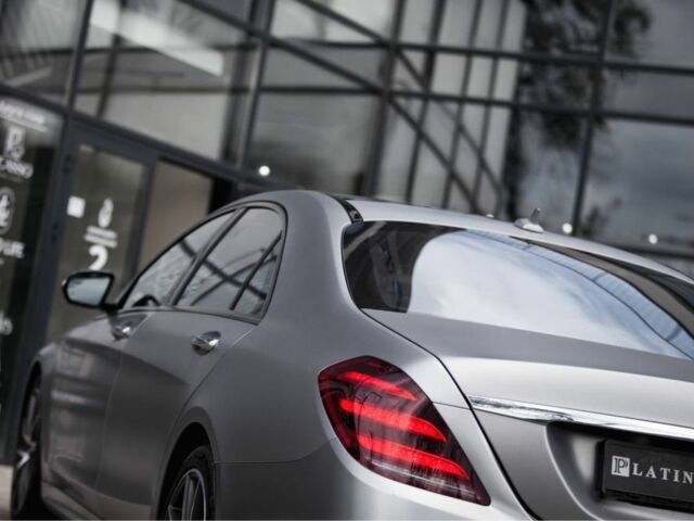 Мерседес С Класс, объемом двигателя 0 л и пробегом 225 тыс. км за 36500 $, фото 6 на Automoto.ua