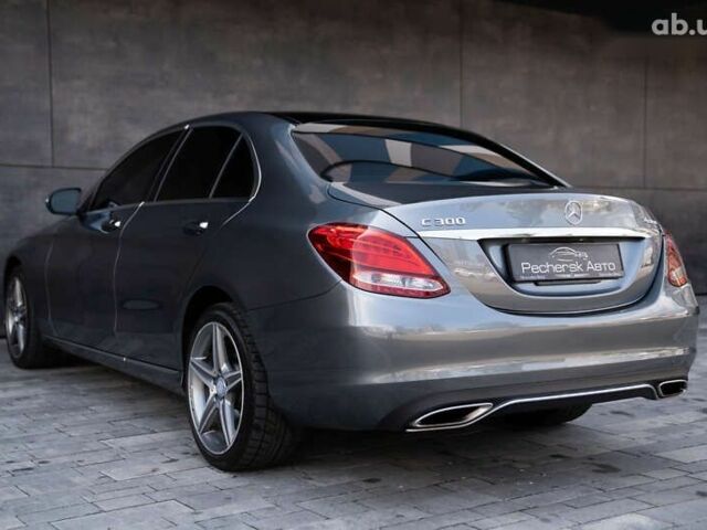 Мерседес С Класс, объемом двигателя 2 л и пробегом 137 тыс. км за 23900 $, фото 9 на Automoto.ua