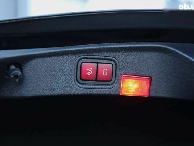 Мерседес С Клас, об'ємом двигуна 2 л та пробігом 100 тис. км за 30500 $, фото 23 на Automoto.ua