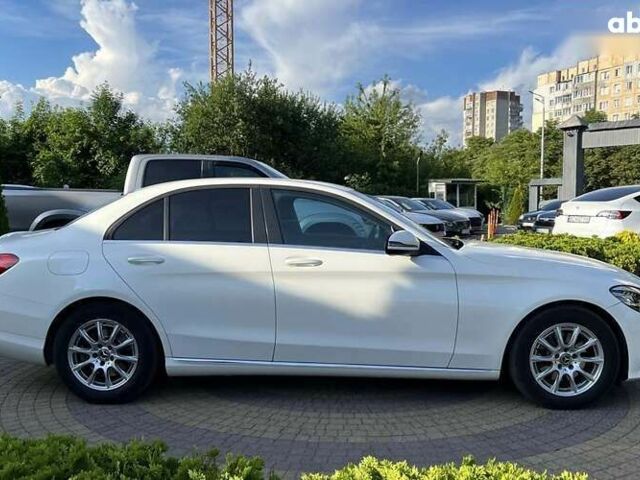 Мерседес С Класс, объемом двигателя 2 л и пробегом 110 тыс. км за 33400 $, фото 7 на Automoto.ua