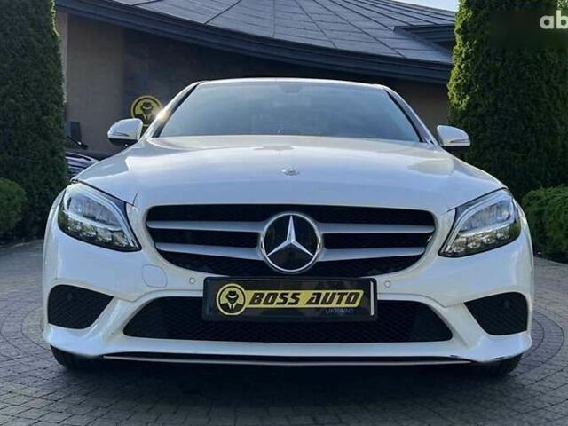 Мерседес С Класс, объемом двигателя 2 л и пробегом 110 тыс. км за 33400 $, фото 1 на Automoto.ua