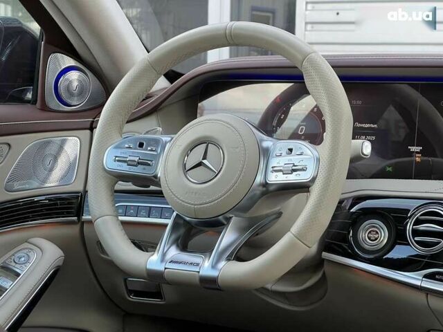 Мерседес С Класс, объемом двигателя 4 л и пробегом 61 тыс. км за 105000 $, фото 15 на Automoto.ua