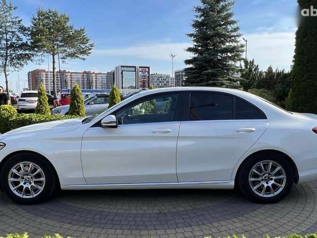 Мерседес С Класс, объемом двигателя 2 л и пробегом 110 тыс. км за 33400 $, фото 3 на Automoto.ua