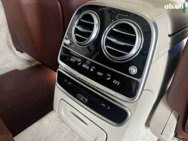 Мерседес С Класс, объемом двигателя 4 л и пробегом 61 тыс. км за 105000 $, фото 25 на Automoto.ua