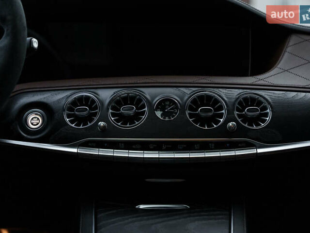 Мерседес С Класс, объемом двигателя 3.99 л и пробегом 100 тыс. км за 66999 $, фото 18 на Automoto.ua