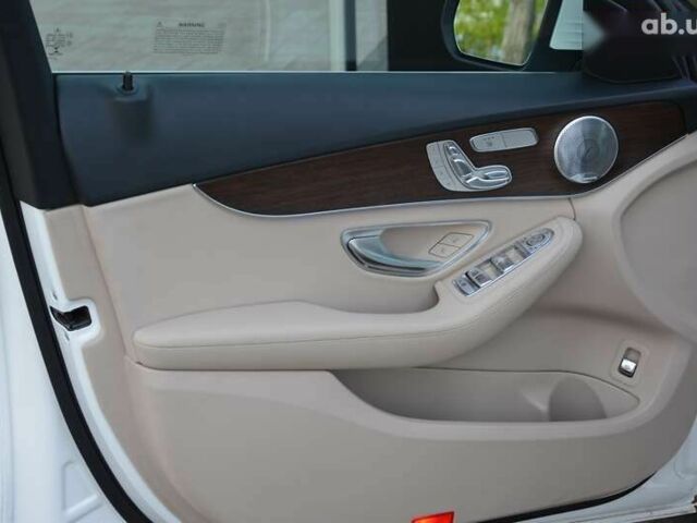 Мерседес С Класс, объемом двигателя 2 л и пробегом 97 тыс. км за 27700 $, фото 16 на Automoto.ua