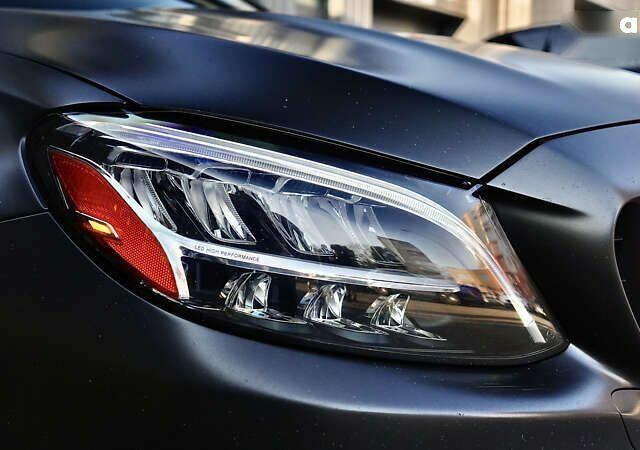 Мерседес С Класс, объемом двигателя 4 л и пробегом 64 тыс. км за 57500 $, фото 3 на Automoto.ua