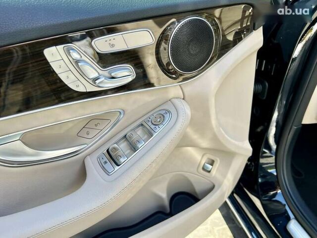 Мерседес С Класс, объемом двигателя 2 л и пробегом 95 тыс. км за 28900 $, фото 15 на Automoto.ua