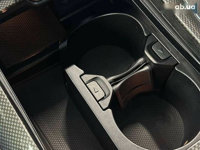 Мерседес С Класс, объемом двигателя 2 л и пробегом 30 тыс. км за 39990 $, фото 25 на Automoto.ua