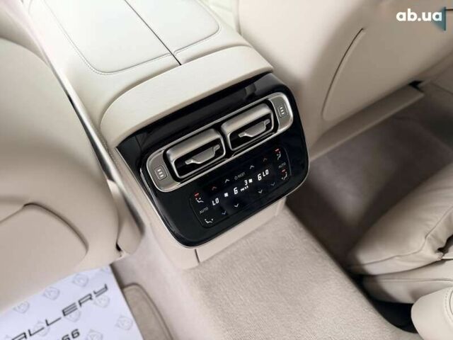 Мерседес С Класс, объемом двигателя 4 л и пробегом 38 тыс. км за 134999 $, фото 24 на Automoto.ua