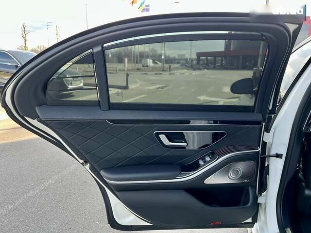 Мерседес С Класс, объемом двигателя 4 л и пробегом 42 тыс. км за 91000 $, фото 26 на Automoto.ua