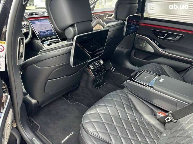 Мерседес С Класс, объемом двигателя 2.9 л и пробегом 39 тыс. км за 147000 $, фото 6 на Automoto.ua