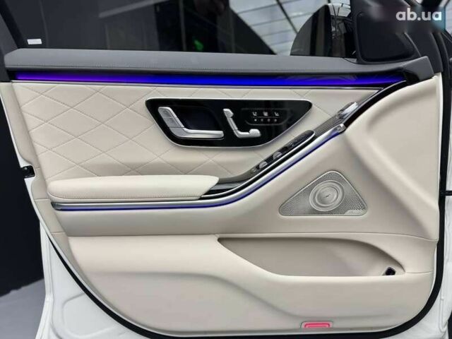 Мерседес С Класс, объемом двигателя 3 л и пробегом 2 тыс. км за 162800 $, фото 28 на Automoto.ua