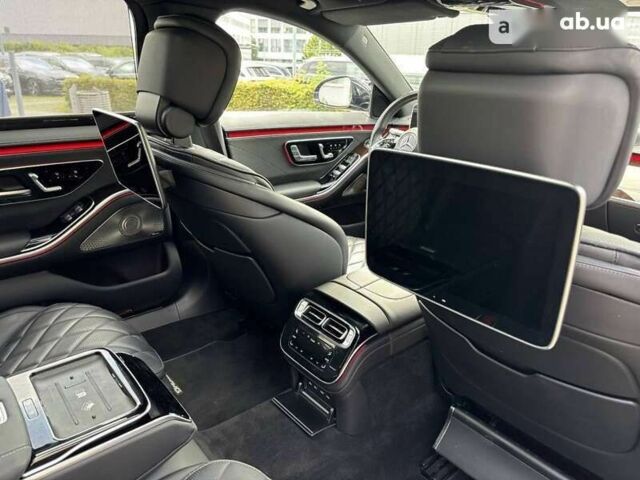 Мерседес С Класс, объемом двигателя 2.9 л и пробегом 39 тыс. км за 147000 $, фото 7 на Automoto.ua