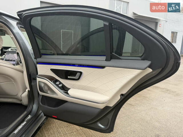 Мерседес С Класс, объемом двигателя 3 л и пробегом 5 тыс. км за 120000 $, фото 33 на Automoto.ua