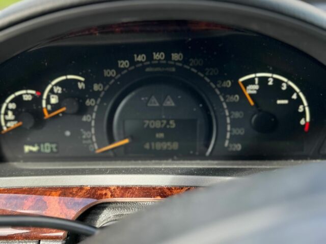 Серый Мерседес С Класс, объемом двигателя 5 л и пробегом 400 тыс. км за 5513 $, фото 8 на Automoto.ua