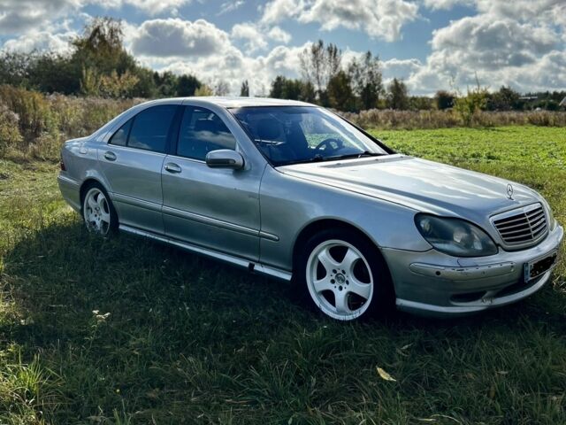 Серый Мерседес С Класс, объемом двигателя 5 л и пробегом 400 тыс. км за 5513 $, фото 1 на Automoto.ua