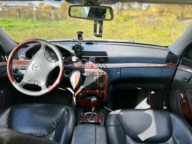 Серый Мерседес С Класс, объемом двигателя 5 л и пробегом 400 тыс. км за 5513 $, фото 3 на Automoto.ua