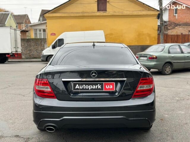Серый Мерседес С Класс, объемом двигателя 1.6 л и пробегом 231 тыс. км за 12990 $, фото 3 на Automoto.ua
