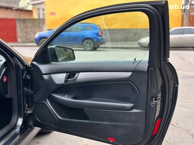 Серый Мерседес С Класс, объемом двигателя 1.6 л и пробегом 231 тыс. км за 12990 $, фото 14 на Automoto.ua