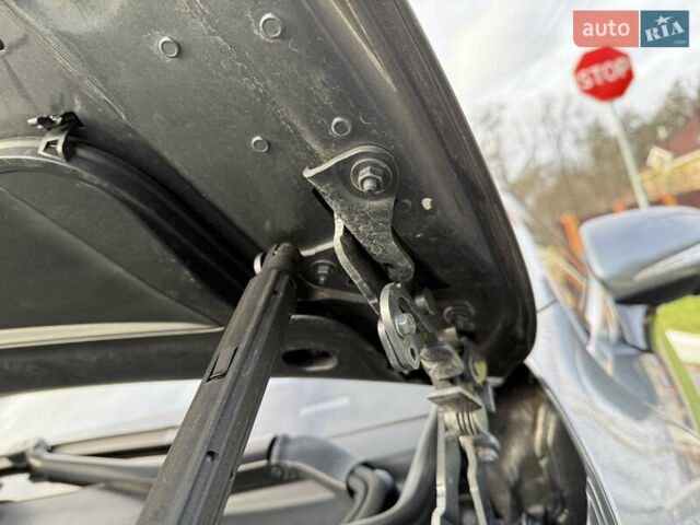 Серый Мерседес С Класс, объемом двигателя 3 л и пробегом 117 тыс. км за 58000 $, фото 53 на Automoto.ua