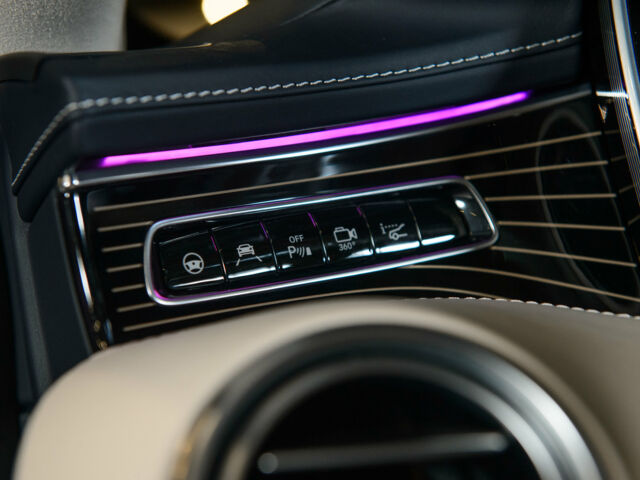 Сірий Мерседес С Клас, об'ємом двигуна 3 л та пробігом 33 тис. км за 102000 $, фото 18 на Automoto.ua