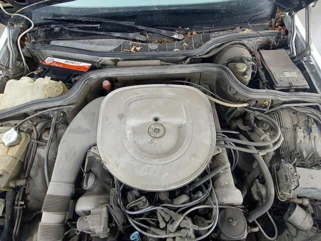 Серый Мерседес С Класс, объемом двигателя 5 л и пробегом 140 тыс. км за 10000 $, фото 15 на Automoto.ua