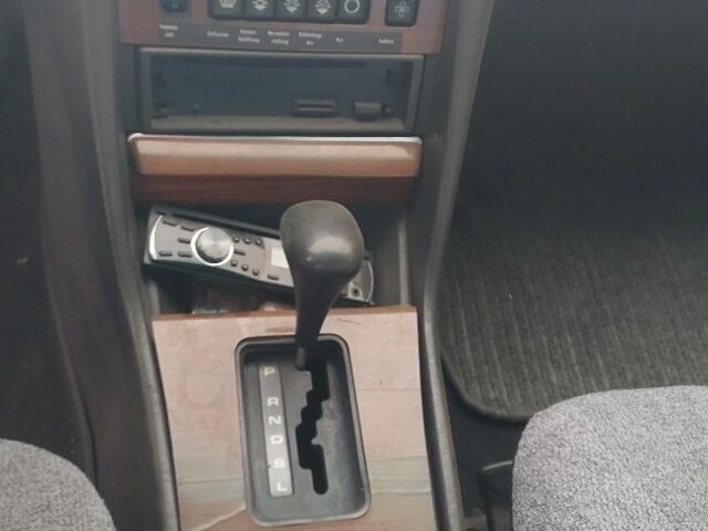 Серый Мерседес С Класс, объемом двигателя 5 л и пробегом 140 тыс. км за 10000 $, фото 9 на Automoto.ua