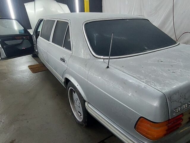 Серый Мерседес С Класс, объемом двигателя 5 л и пробегом 140 тыс. км за 10000 $, фото 21 на Automoto.ua