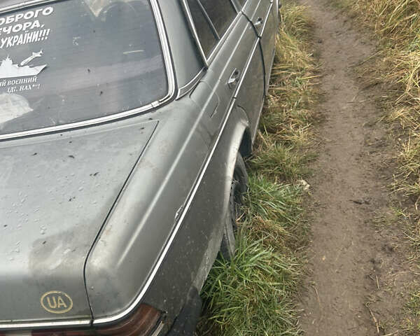 Серый Мерседес С Класс, объемом двигателя 1.97 л и пробегом 300 тыс. км за 750 $, фото 4 на Automoto.ua