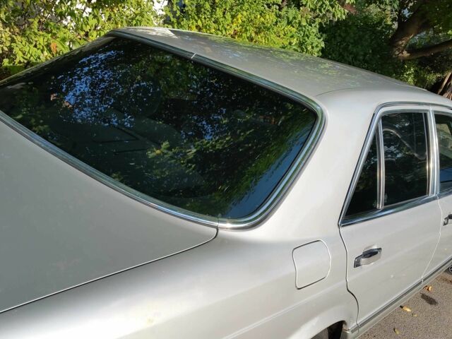 Серый Мерседес С Класс, объемом двигателя 3.8 л и пробегом 288 тыс. км за 15000 $, фото 5 на Automoto.ua