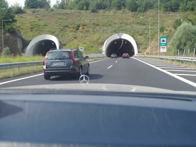 Серый Мерседес С Класс, объемом двигателя 3.8 л и пробегом 288 тыс. км за 15000 $, фото 23 на Automoto.ua