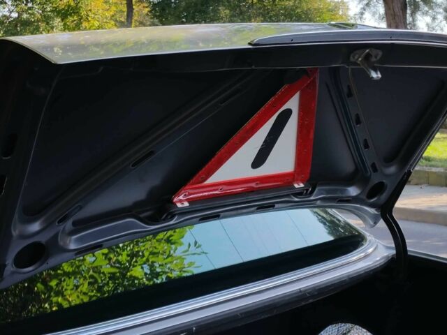 Серый Мерседес С Класс, объемом двигателя 3.8 л и пробегом 288 тыс. км за 15000 $, фото 18 на Automoto.ua