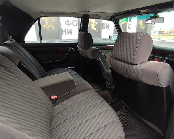 Сірий Мерседес С Клас, об'ємом двигуна 2.6 л та пробігом 369 тис. км за 13500 $, фото 30 на Automoto.ua