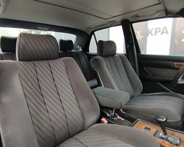 Сірий Мерседес С Клас, об'ємом двигуна 2.6 л та пробігом 369 тис. км за 13500 $, фото 23 на Automoto.ua