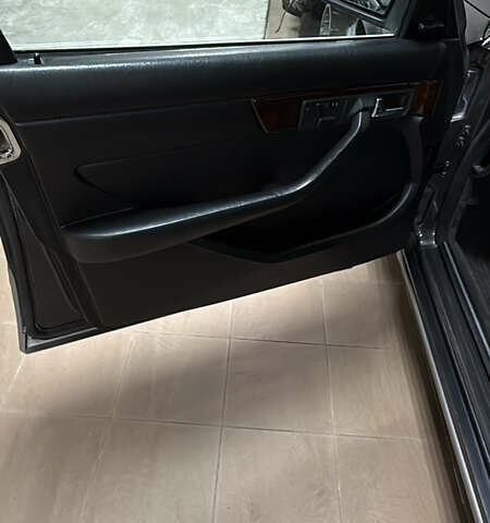 Серый Мерседес С Класс, объемом двигателя 5.55 л и пробегом 129 тыс. км за 43000 $, фото 12 на Automoto.ua