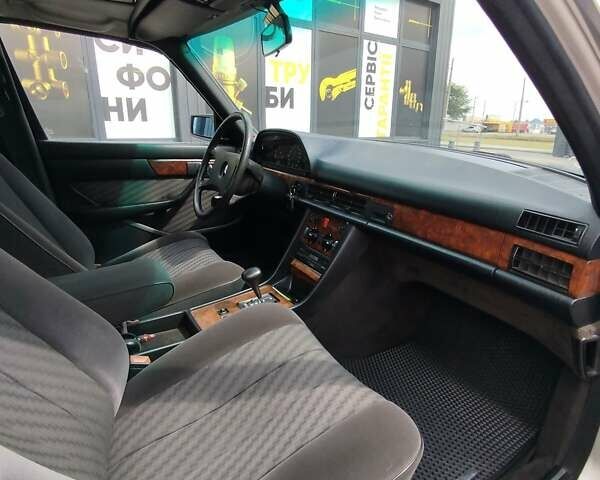 Сірий Мерседес С Клас, об'ємом двигуна 2.6 л та пробігом 369 тис. км за 13500 $, фото 25 на Automoto.ua