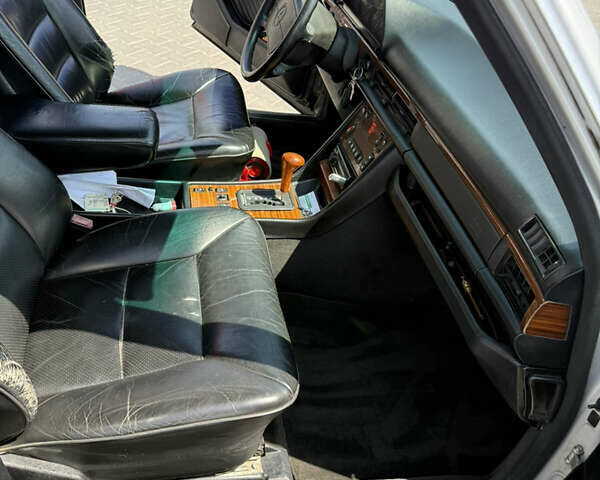 Серый Мерседес С Класс, объемом двигателя 3.5 л и пробегом 240 тыс. км за 16999 $, фото 1 на Automoto.ua